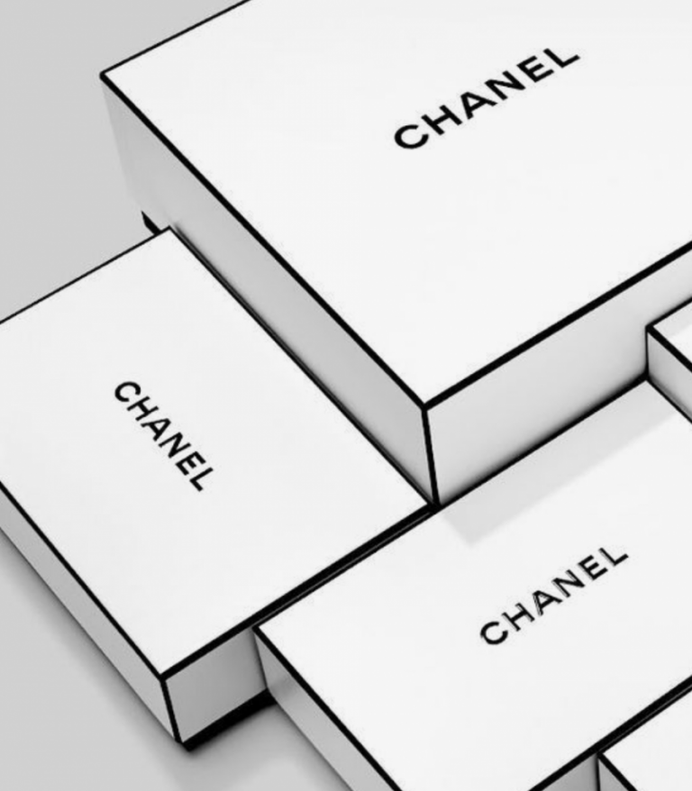 visual art group - packaging design tendenze 2020 - minimal chanel